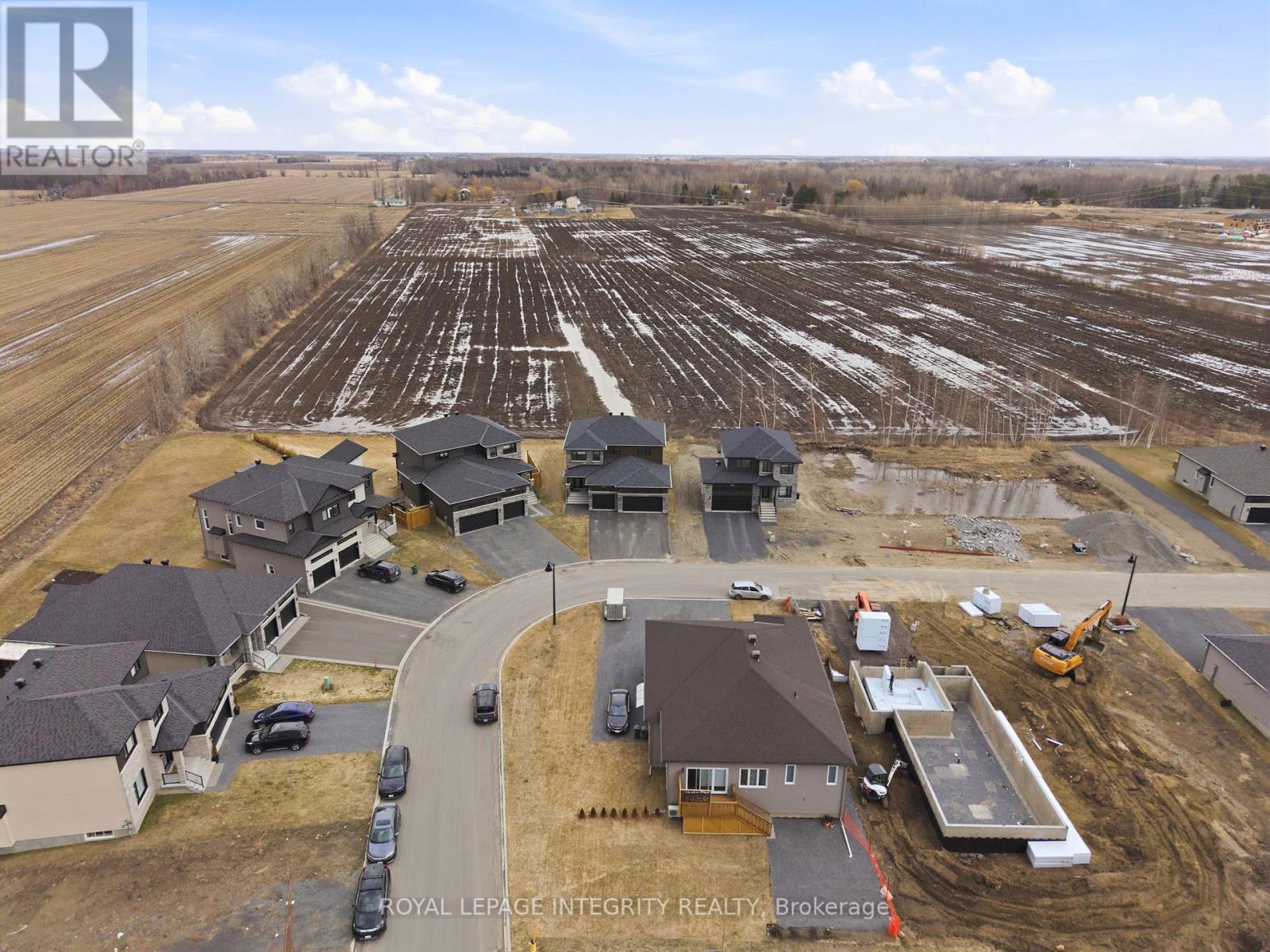 451 Moonlight Drive, Russell, Ontario  K4R 0L1 - Photo 46 - X12985946