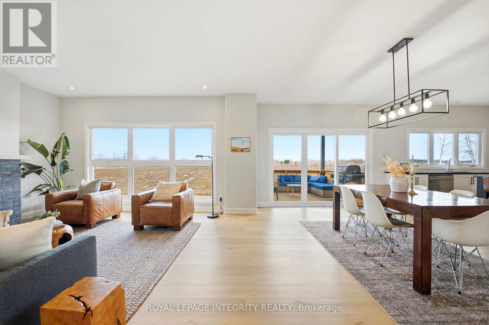 451 Moonlight Drive, Russell, Ontario  K4R 0L1 - Photo 5 - X12985946