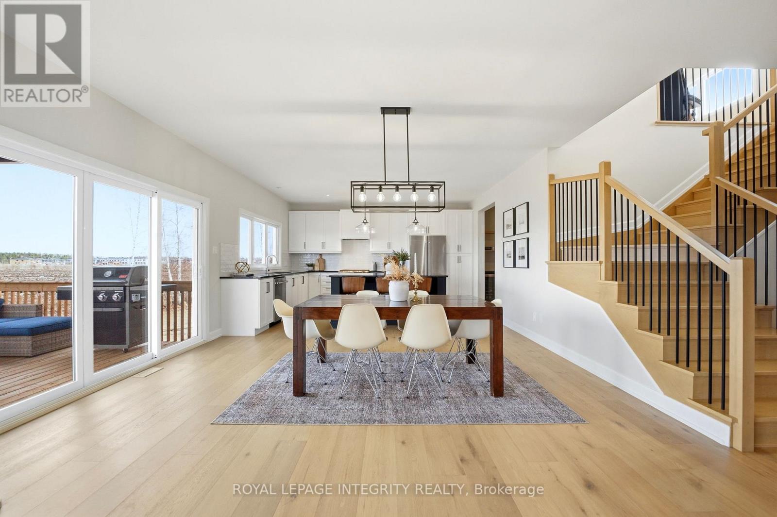 451 Moonlight Drive, Russell, Ontario  K4R 0L1 - Photo 6 - X12985946