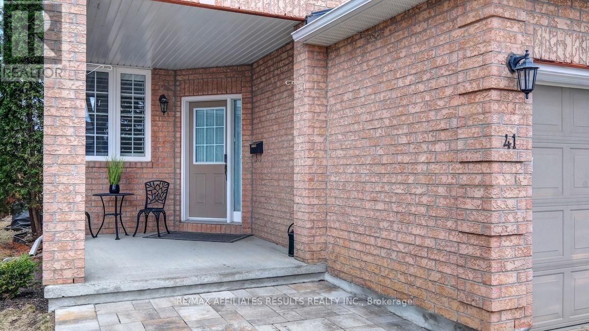 41 Fairlop Way, Ottawa, Ontario  K2J 5B8 - Photo 2 - X12985978