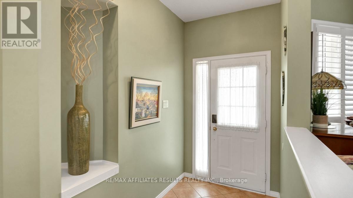 41 Fairlop Way, Ottawa, Ontario  K2J 5B8 - Photo 4 - X12985978