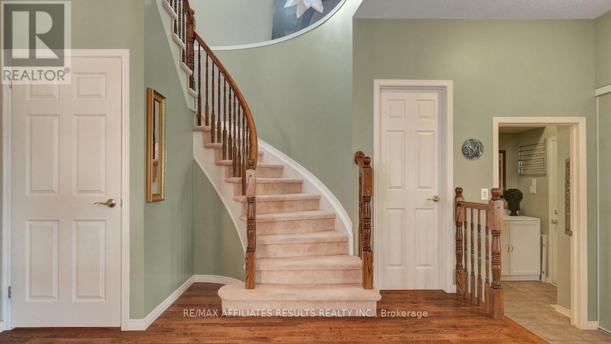 41 Fairlop Way, Ottawa, Ontario  K2J 5B8 - Photo 6 - X12985978