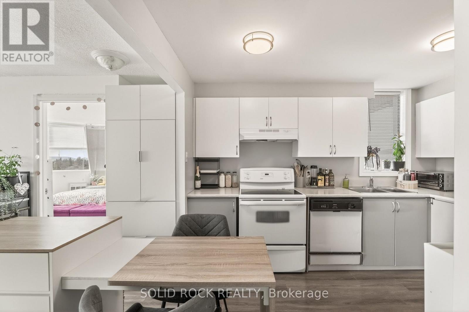 901 - 1440 Heron Road, Ottawa, Ontario  K1V 0X2 - Photo 7 - X12985998