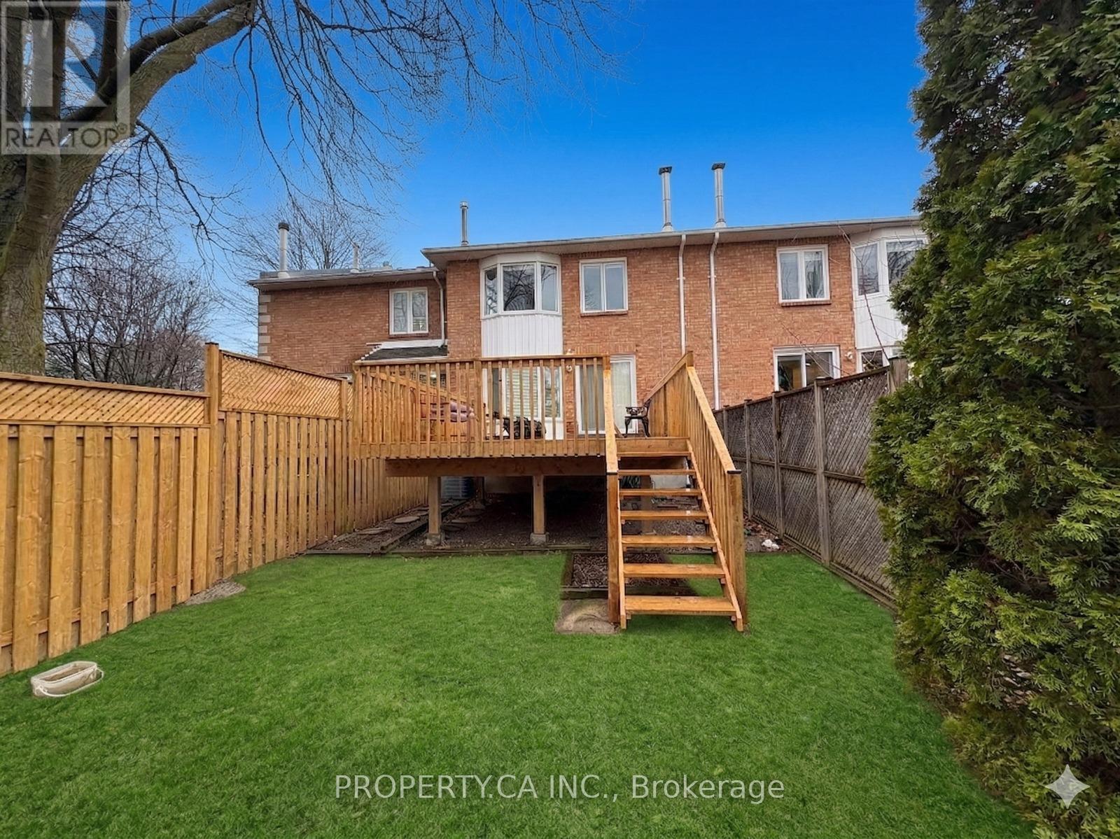 32 Brownstone Circle, Vaughan, Ontario  L4J 7P4 - Photo 2 - N12985962