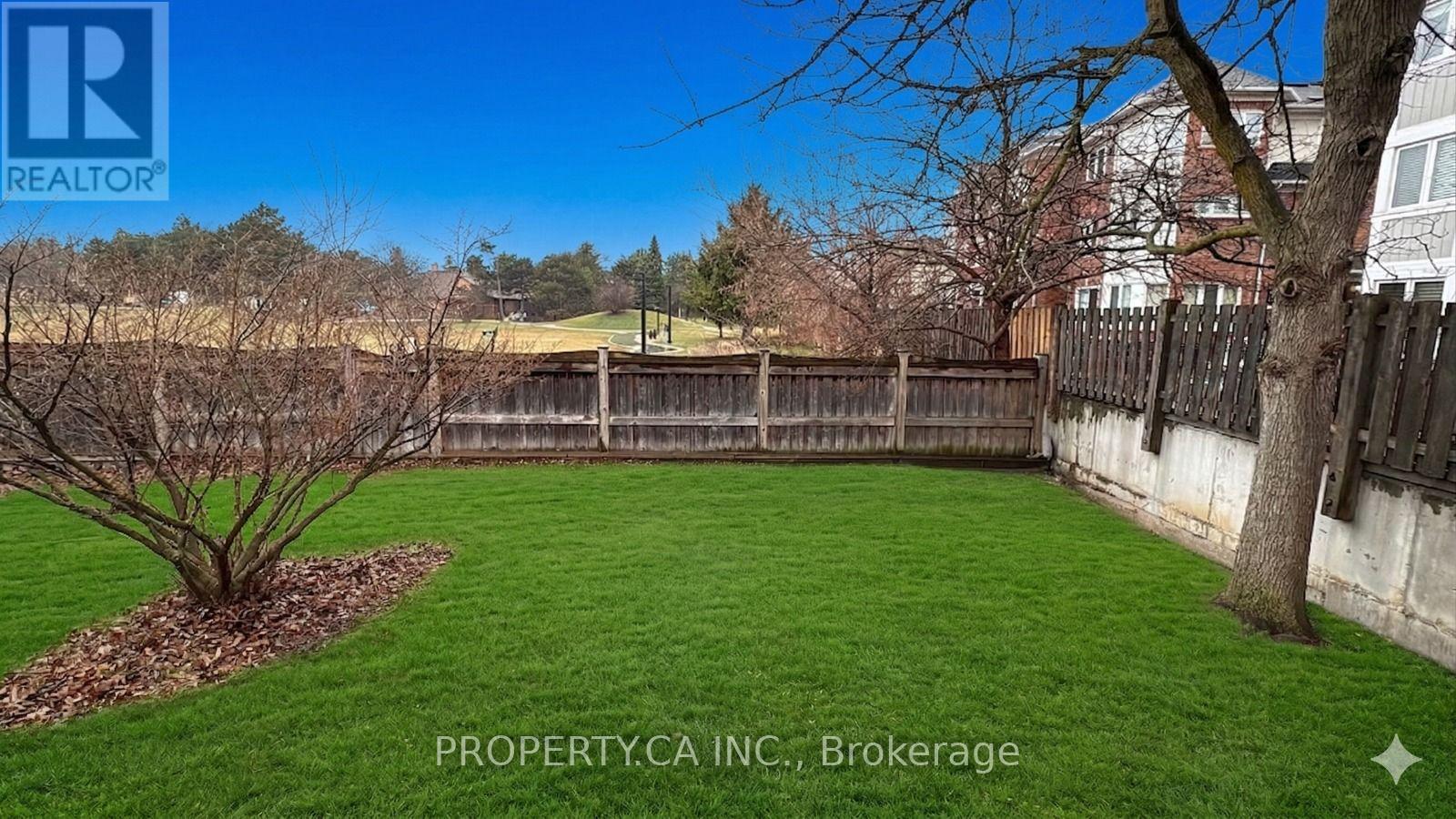 32 Brownstone Circle, Vaughan, Ontario  L4J 7P4 - Photo 3 - N12985962