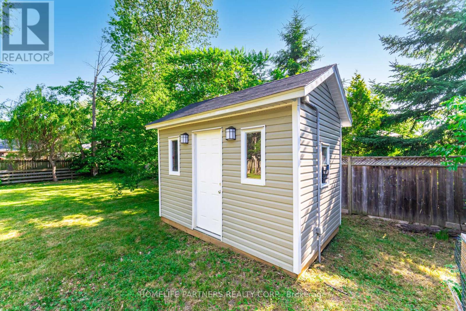 749 Happyvale Drive, Innisfil, Ontario  L9S 2E6 - Photo 32 - N12985970