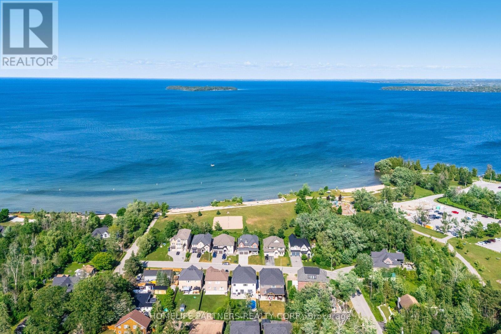 749 Happyvale Drive, Innisfil, Ontario  L9S 2E6 - Photo 38 - N12985970