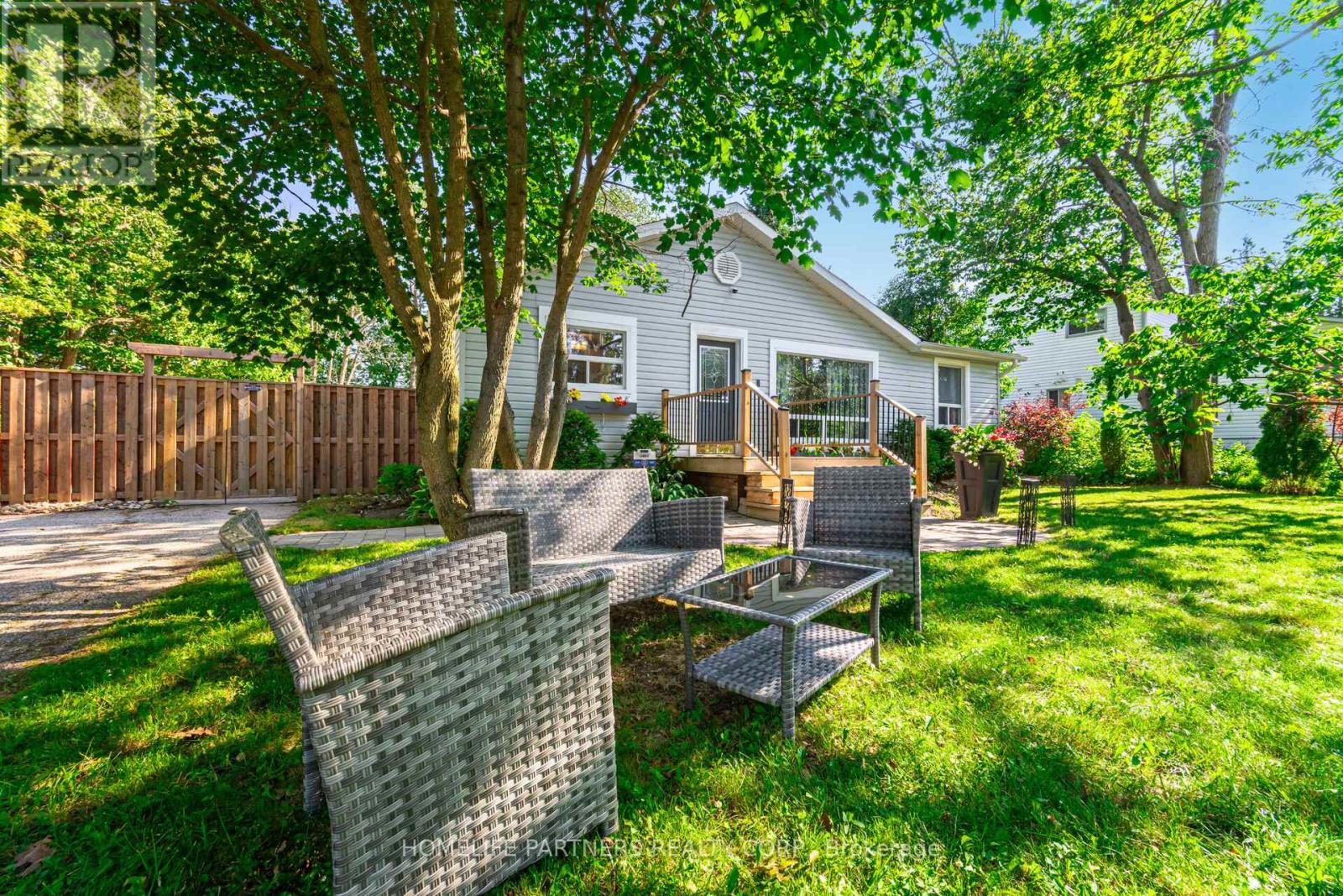 749 Happyvale Drive, Innisfil, Ontario  L9S 2E6 - Photo 44 - N12985970