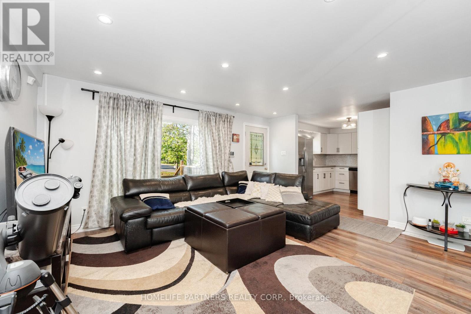 749 Happyvale Drive, Innisfil, Ontario  L9S 2E6 - Photo 6 - N12985970