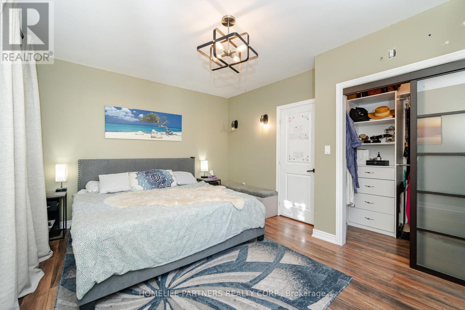 749 Happyvale Drive, Innisfil, Ontario  L9S 2E6 - Photo 18 - N12985972