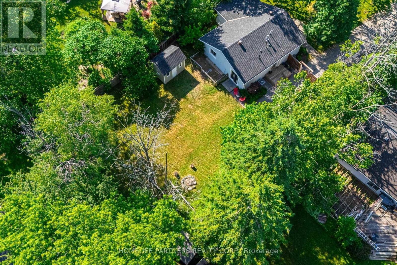 749 Happyvale Drive, Innisfil, Ontario  L9S 2E6 - Photo 35 - N12985972