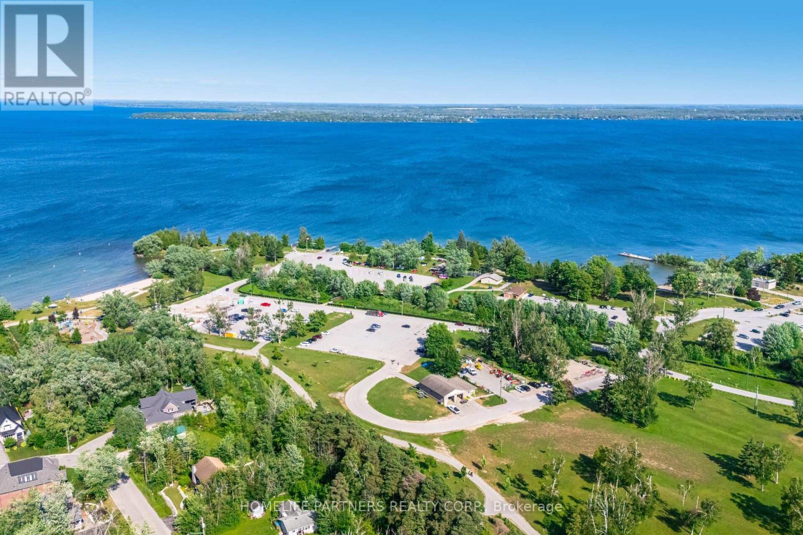 749 Happyvale Drive, Innisfil, Ontario  L9S 2E6 - Photo 39 - N12985972