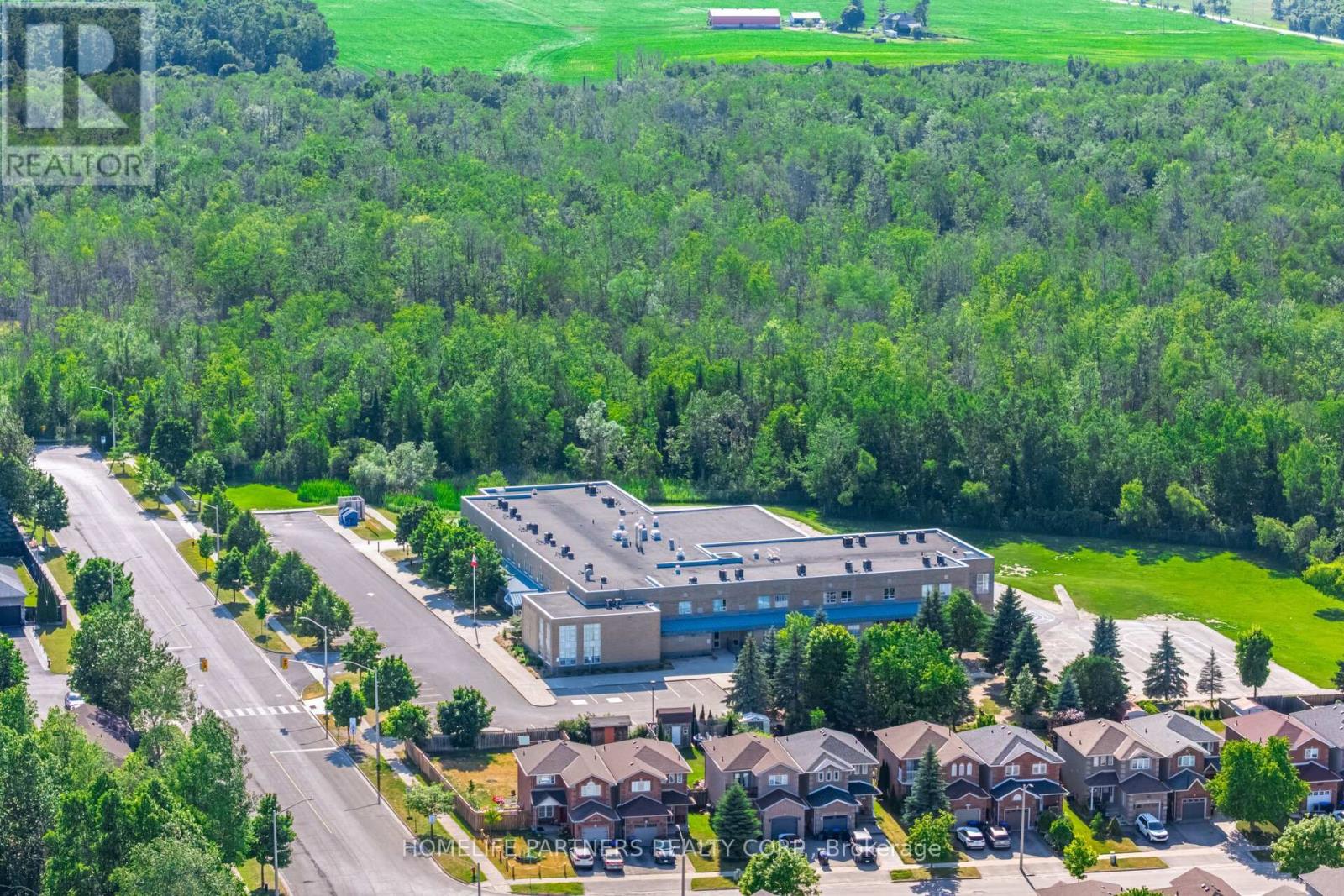 749 Happyvale Drive, Innisfil, Ontario  L9S 2E6 - Photo 42 - N12985972