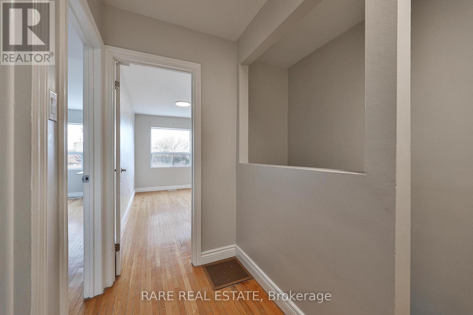 B - 592 Marlee Avenue, Toronto, Ontario  M6B 3J5 - Photo 10 - W12864272