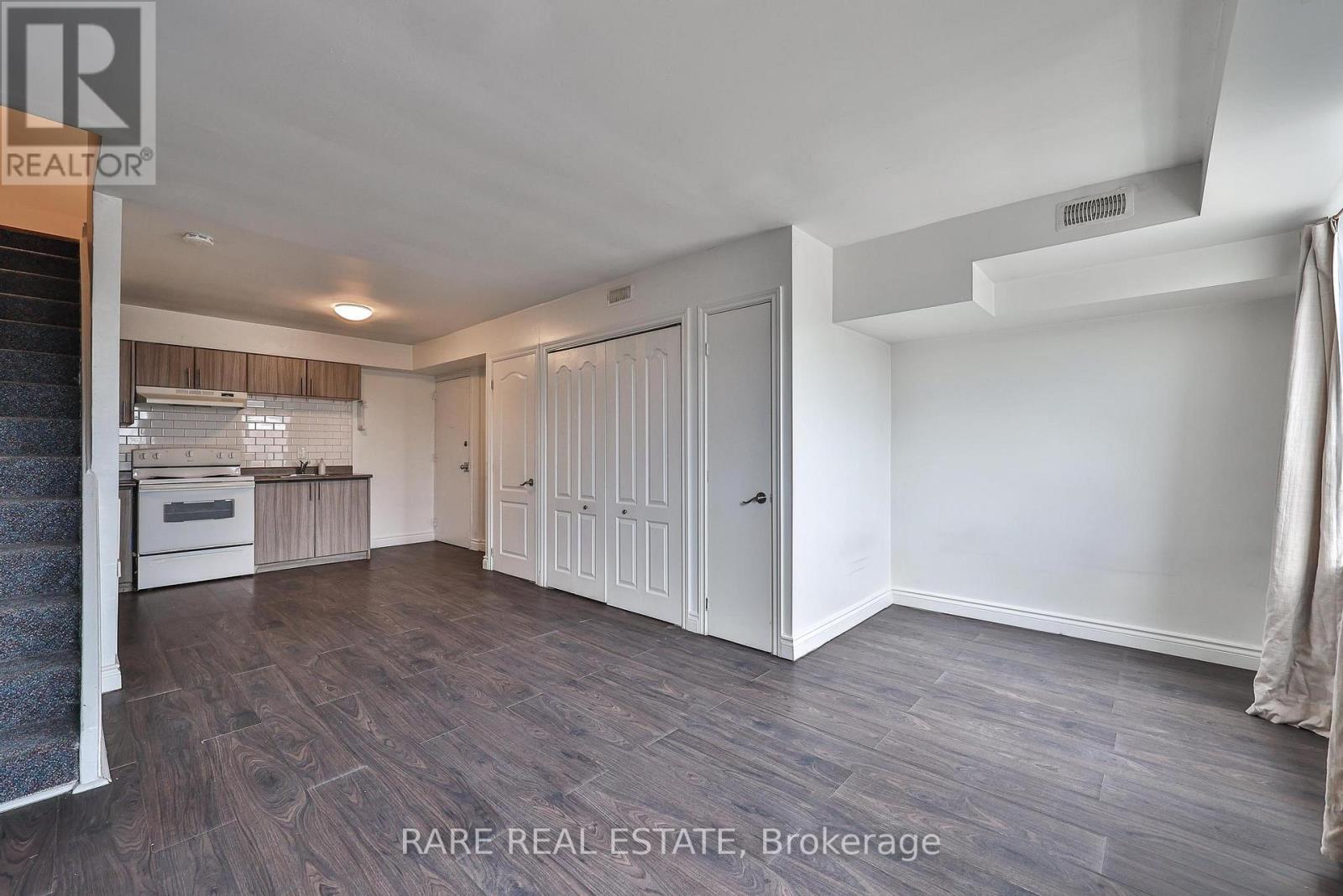 B - 592 Marlee Avenue, Toronto, Ontario  M6B 3J5 - Photo 8 - W12864272