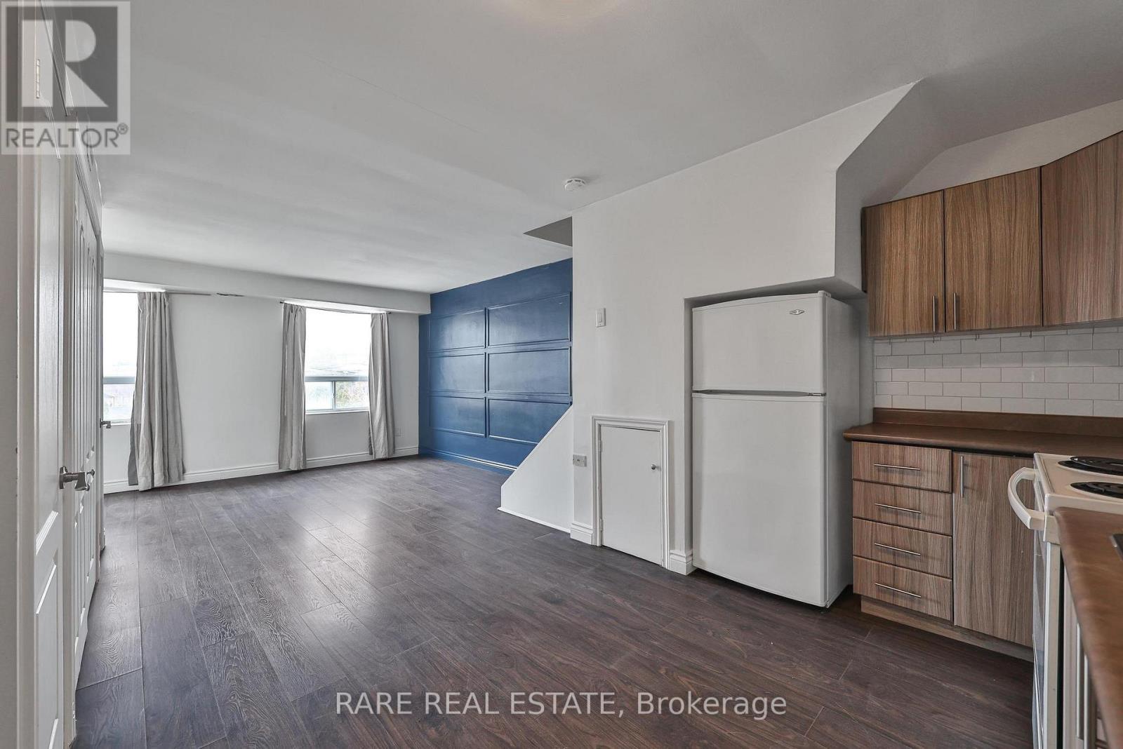 B - 592 Marlee Avenue, Toronto, Ontario  M6B 3J5 - Photo 3 - W12864272