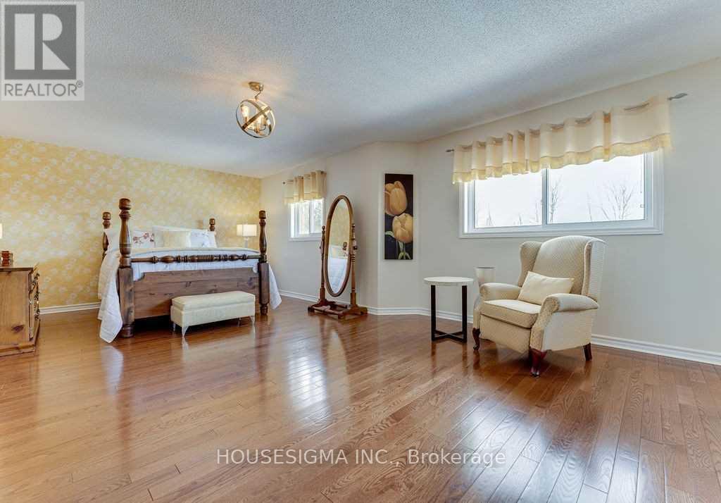 129 Gore Drive, Barrie (Ardagh), Ontario  L4N 0A8 - Photo 22 - S12985920