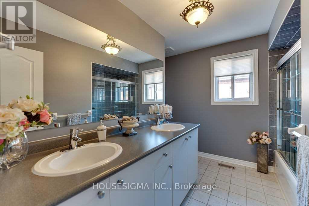 129 Gore Drive, Barrie (Ardagh), Ontario  L4N 0A8 - Photo 29 - S12985920