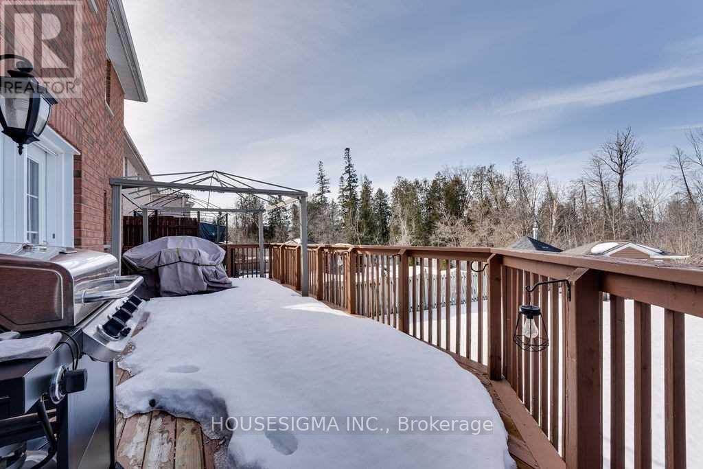 129 Gore Drive, Barrie (Ardagh), Ontario  L4N 0A8 - Photo 4 - S12985920