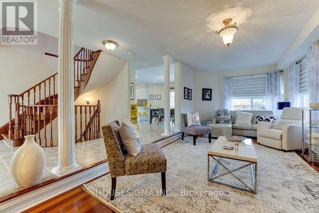 129 Gore Drive, Barrie (Ardagh), Ontario  L4N 0A8 - Photo 8 - S12985920