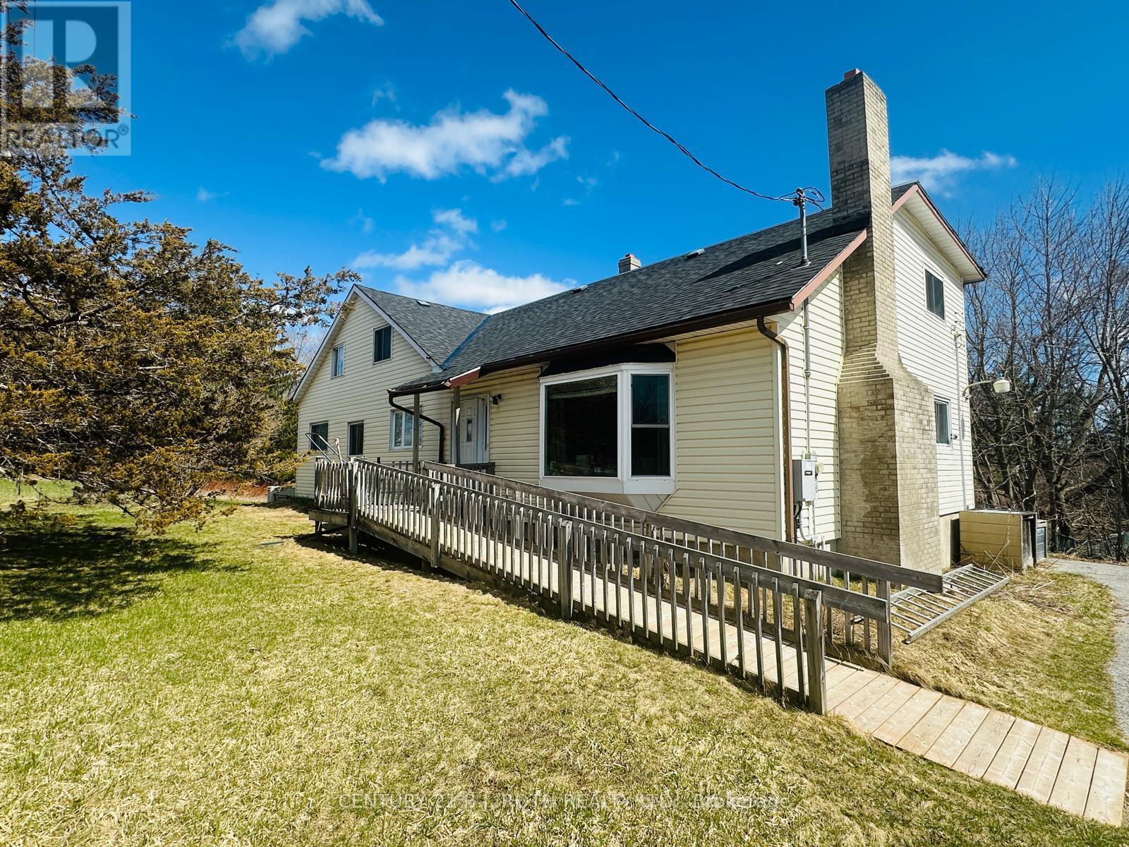 2925 Old Barrie Road E, Orillia, Ontario  L3V 6H1 - Photo 2 - S12985950