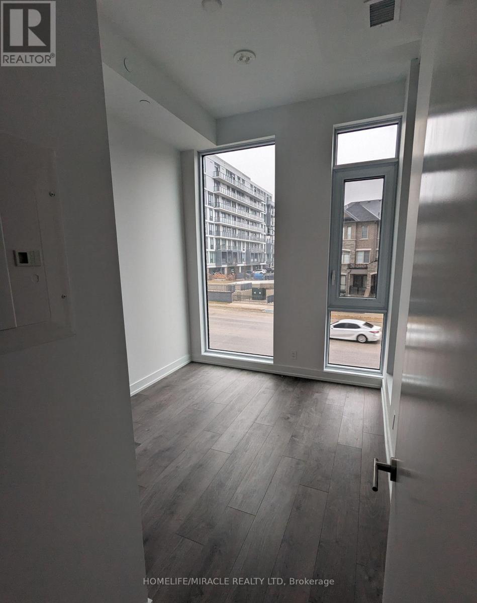 212 - 215 Veterans Drive, Brampton, Ontario  L7A 5L7 - Photo 12 - W12985992