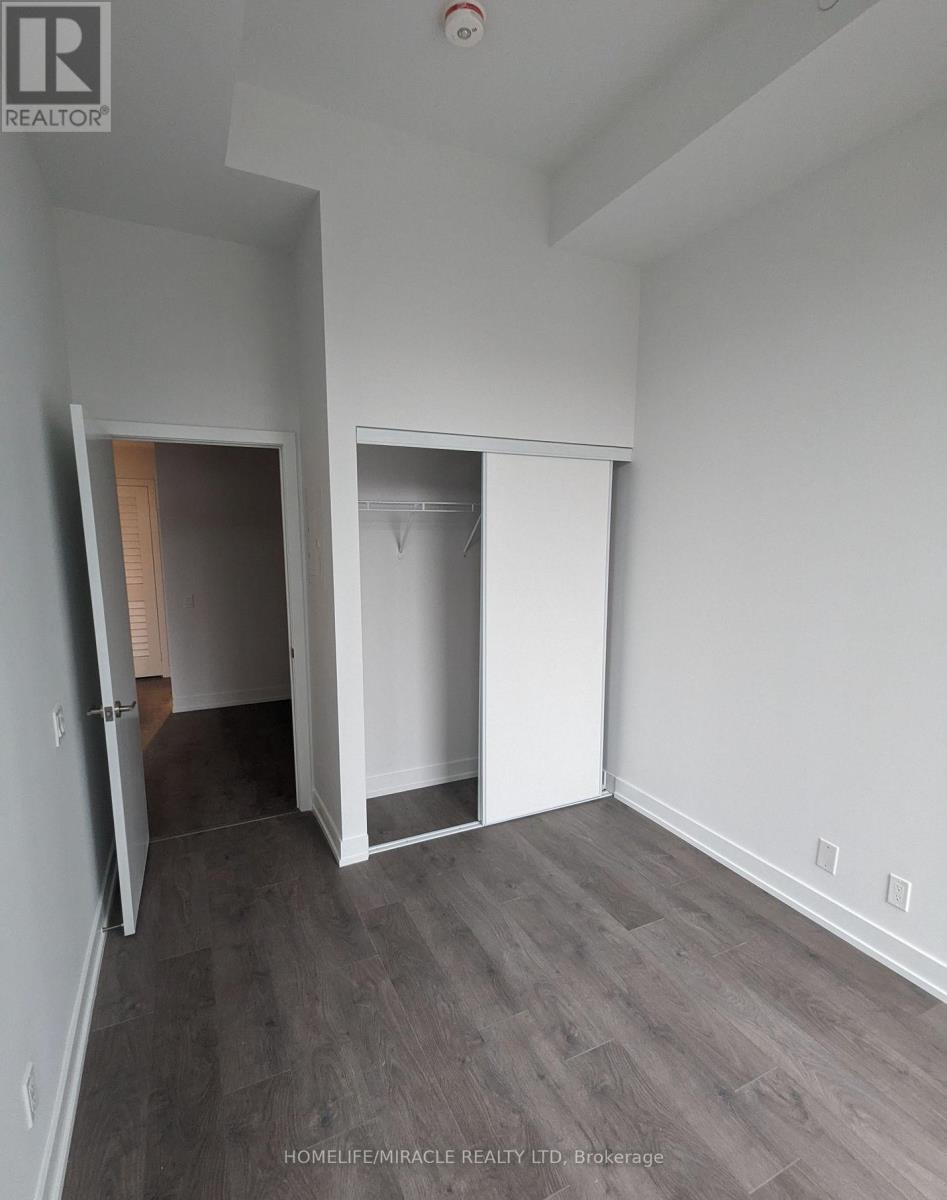 212 - 215 Veterans Drive, Brampton, Ontario  L7A 5L7 - Photo 13 - W12985992