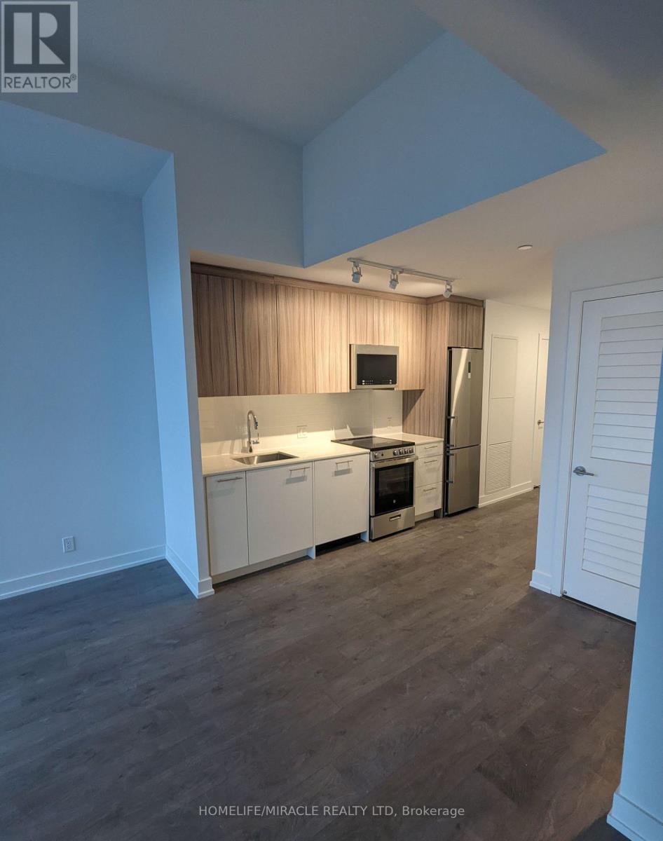 212 - 215 Veterans Drive, Brampton, Ontario  L7A 5L7 - Photo 6 - W12985992