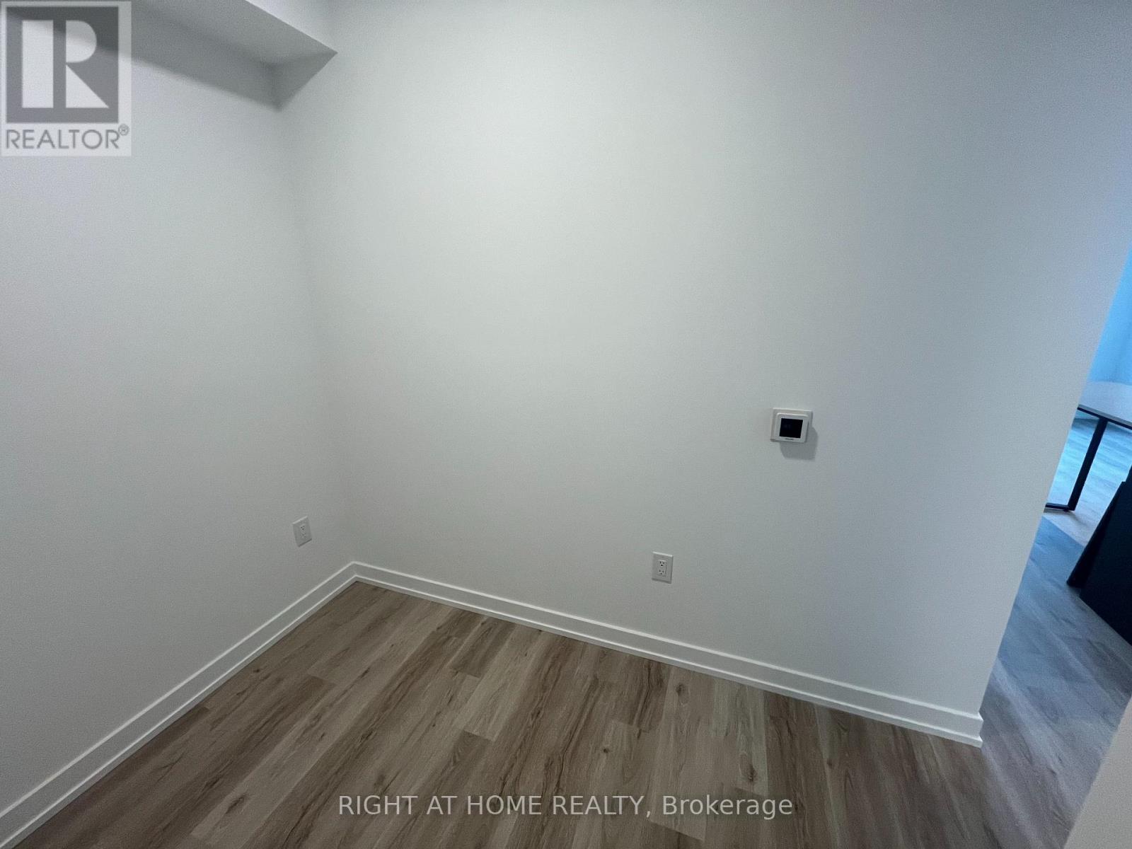 3901 - 395 Square One Drive, Mississauga, Ontario  L5B 0P6 - Photo 16 - W12985994