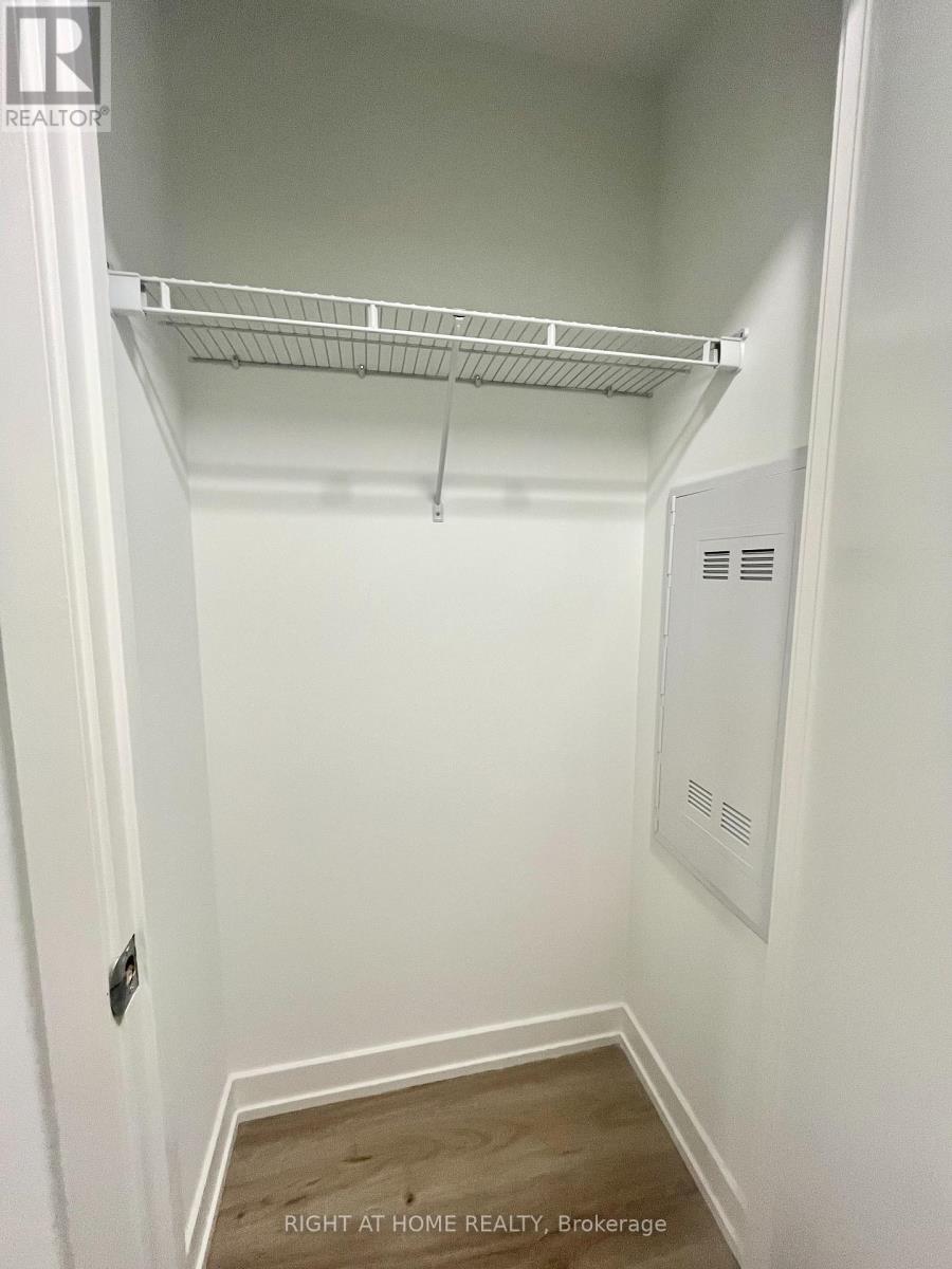 3901 - 395 Square One Drive, Mississauga, Ontario  L5B 0P6 - Photo 19 - W12985994