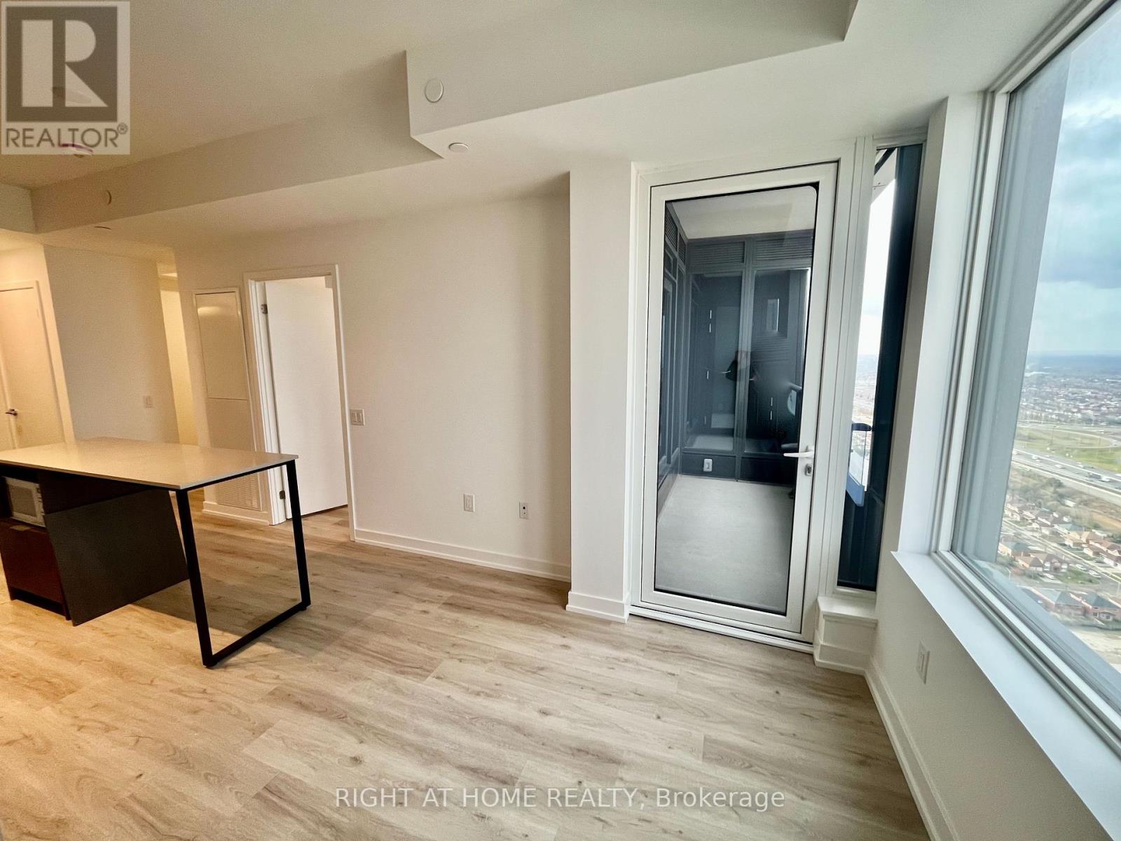 3901 - 395 Square One Drive, Mississauga, Ontario  L5B 0P6 - Photo 5 - W12985994