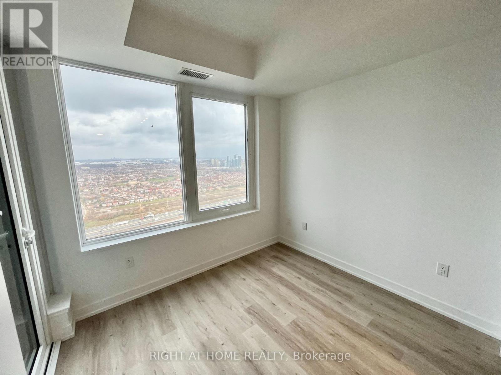 3901 - 395 Square One Drive, Mississauga, Ontario  L5B 0P6 - Photo 7 - W12985994