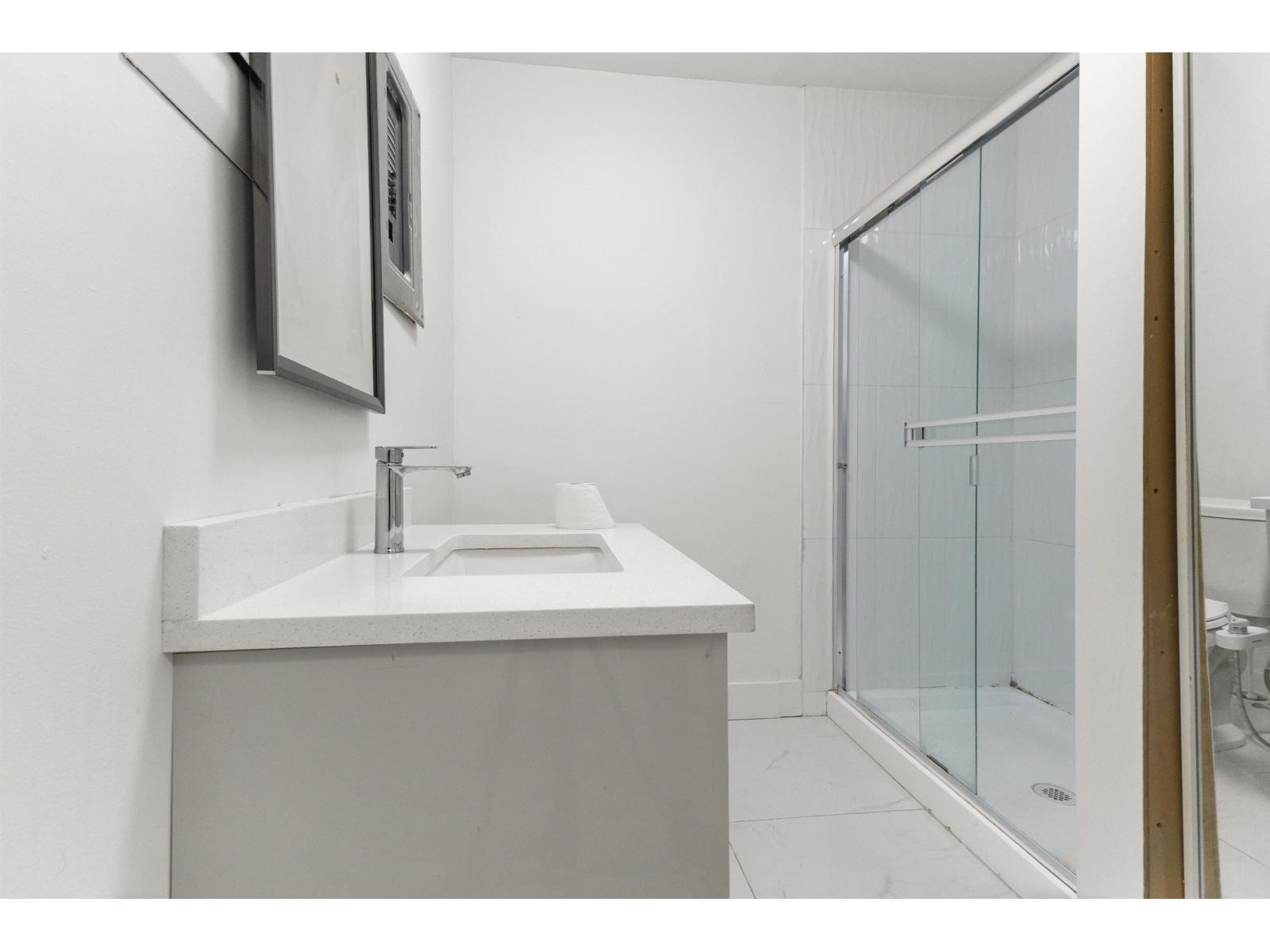 13090 72 Avenue, Surrey, British Columbia  V3W 2N2 - Photo 11 - R3044160