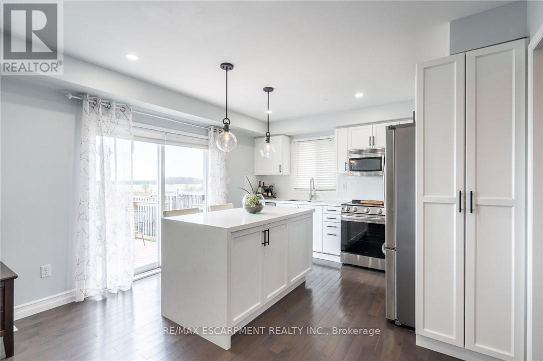 141 Voyager Pass, Hamilton, Ontario  L0R 1C0 - Photo 10 - X12985960