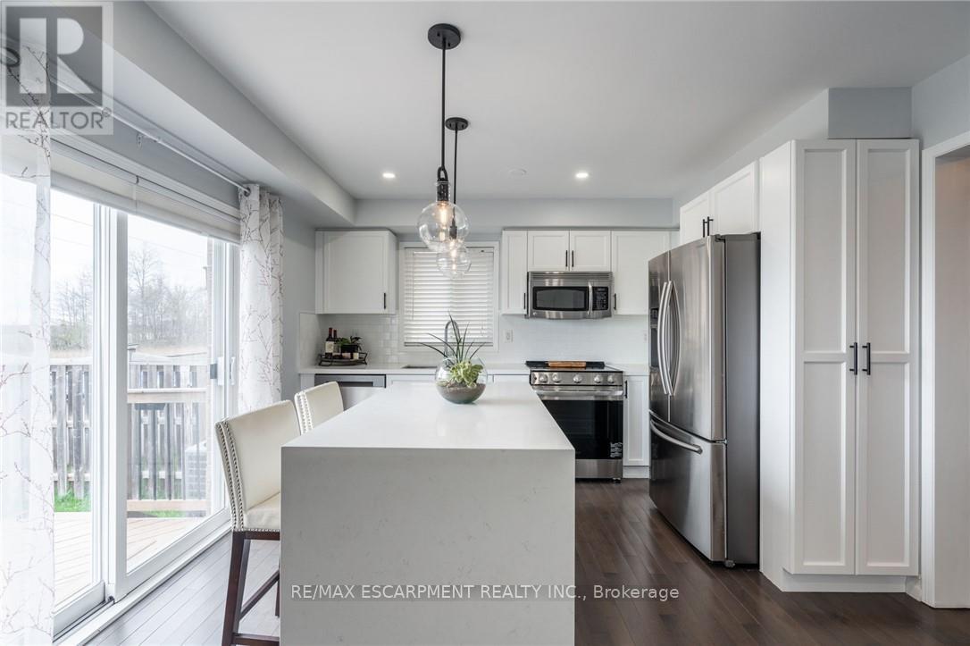 141 Voyager Pass, Hamilton, Ontario  L0R 1C0 - Photo 11 - X12985960