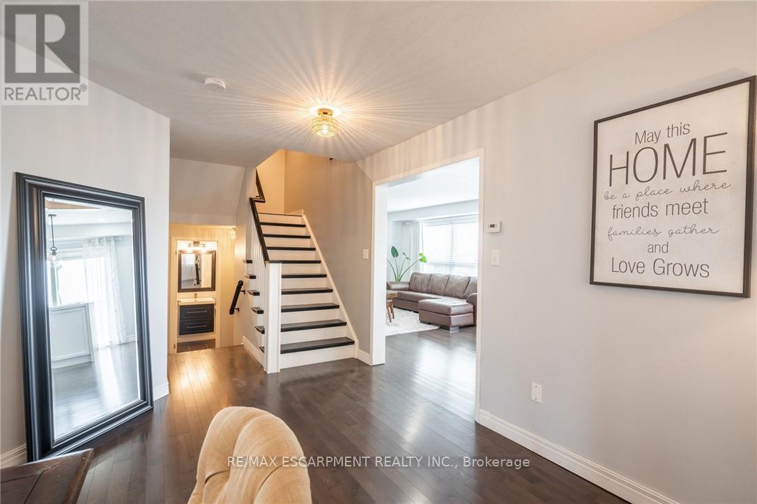 141 Voyager Pass, Hamilton, Ontario  L0R 1C0 - Photo 9 - X12985960