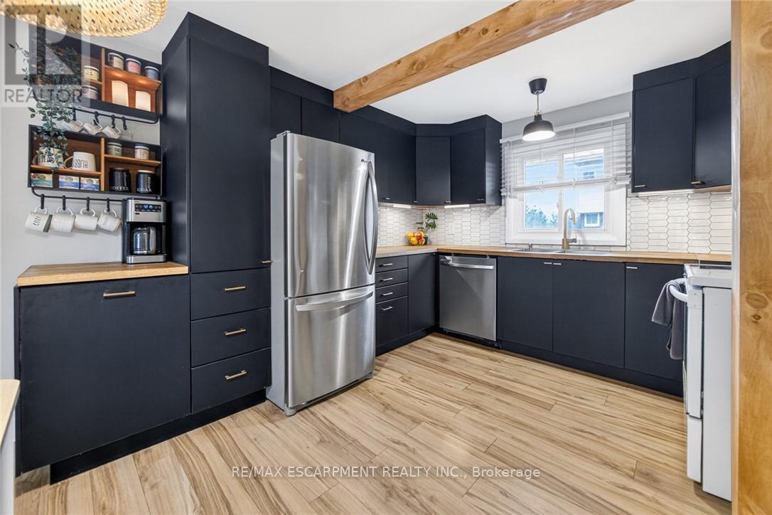 15 - 23 Watsons Lane, Hamilton, Ontario  L9H 5G9 - Photo 16 - X12985976