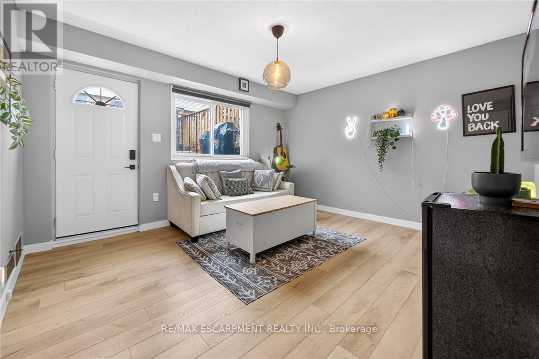 15 - 23 Watsons Lane, Hamilton, Ontario  L9H 5G9 - Photo 29 - X12985976