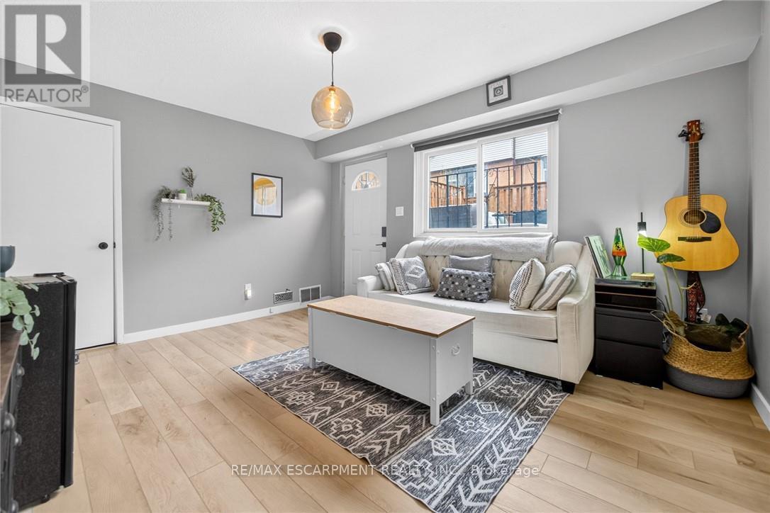 15 - 23 Watsons Lane, Hamilton, Ontario  L9H 5G9 - Photo 31 - X12985976