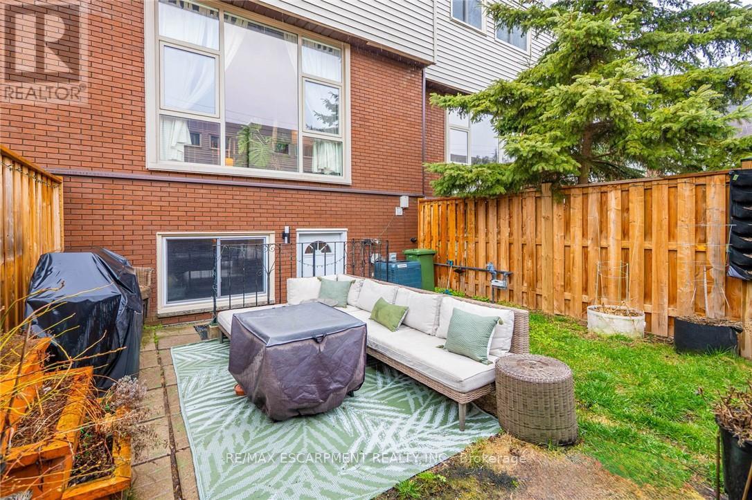 15 - 23 Watsons Lane, Hamilton, Ontario  L9H 5G9 - Photo 34 - X12985976