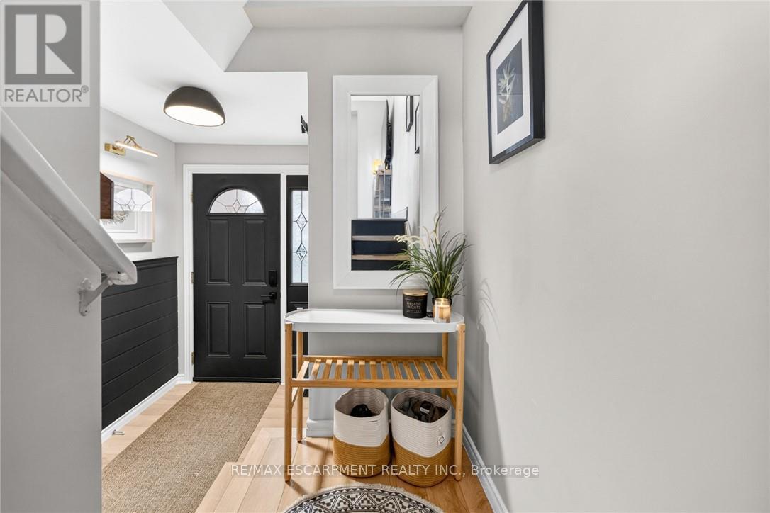 15 - 23 Watsons Lane, Hamilton, Ontario  L9H 5G9 - Photo 6 - X12985976