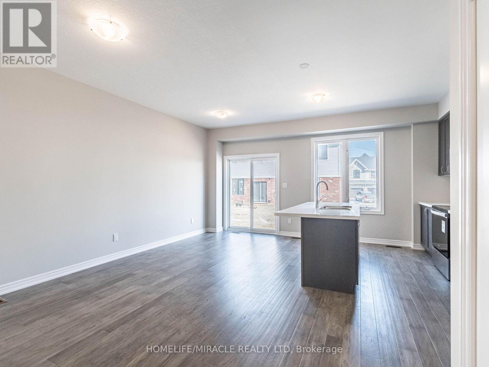 140 Aquasanta Crescent, Hamilton, Ontario  L9B 0J8 - Photo 12 - X12985988