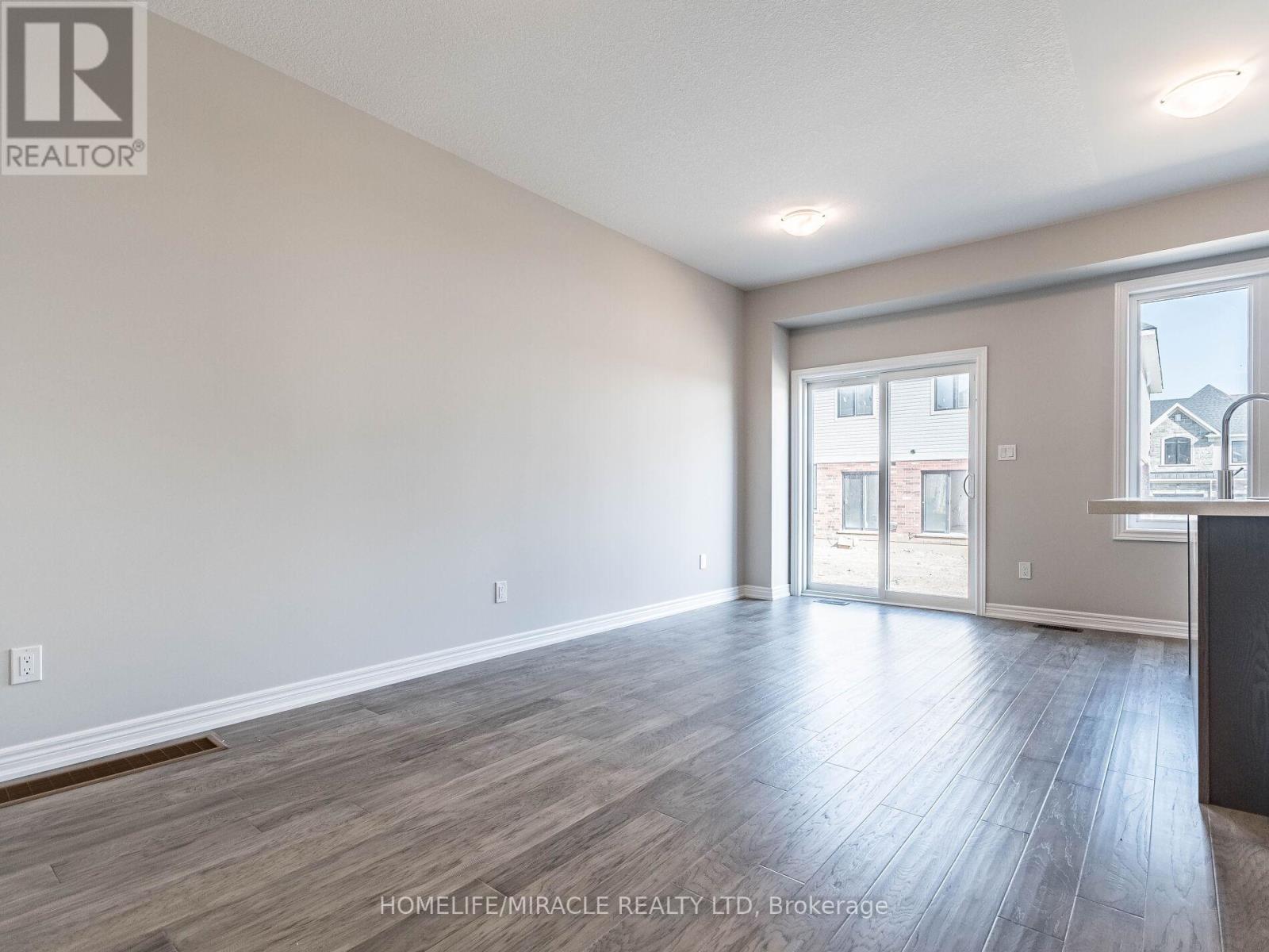 140 Aquasanta Crescent, Hamilton, Ontario  L9B 0J8 - Photo 14 - X12985988