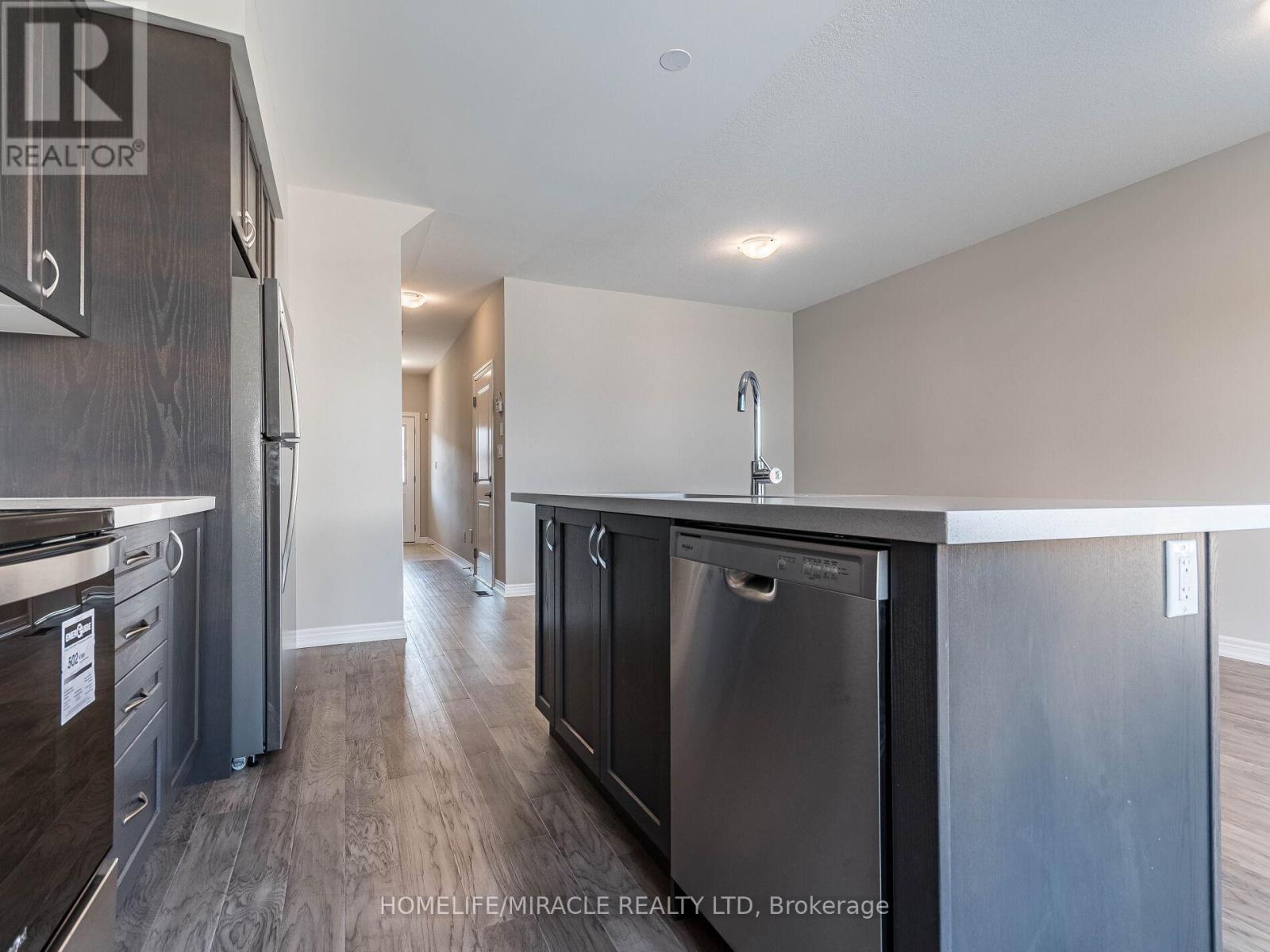 140 Aquasanta Crescent, Hamilton, Ontario  L9B 0J8 - Photo 21 - X12985988