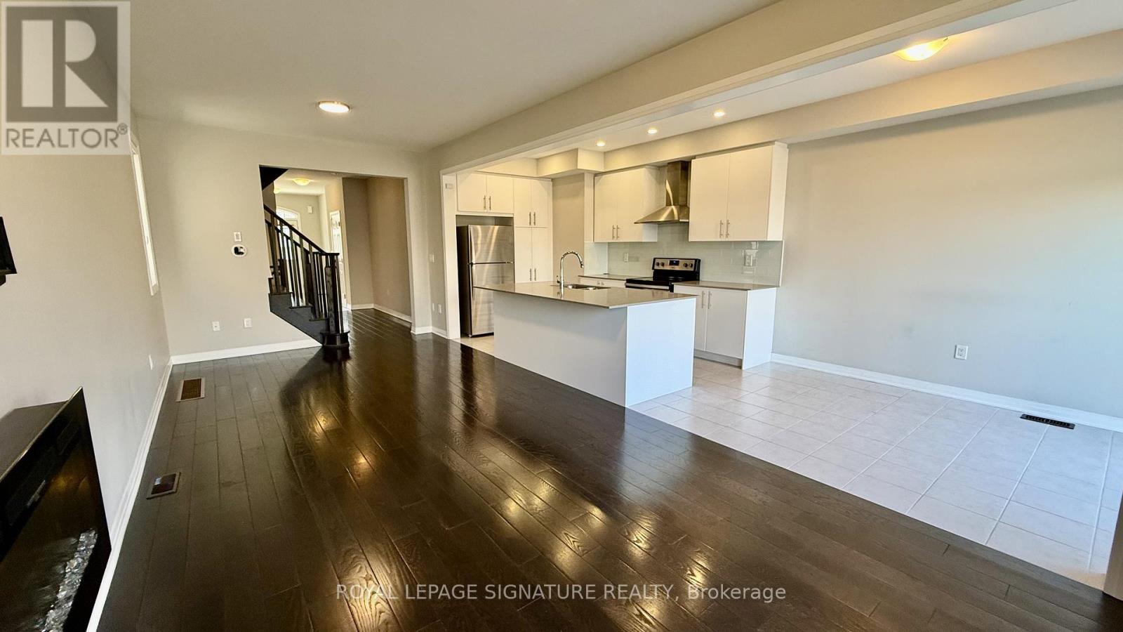 755 Elsley Court, Milton, Ontario  L9T 9J6 - Photo 8 - W12753636