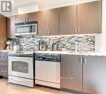 2723 - 165 Legion Road N, Toronto, Ontario  M8Y 0B3 - Photo 6 - W12985706