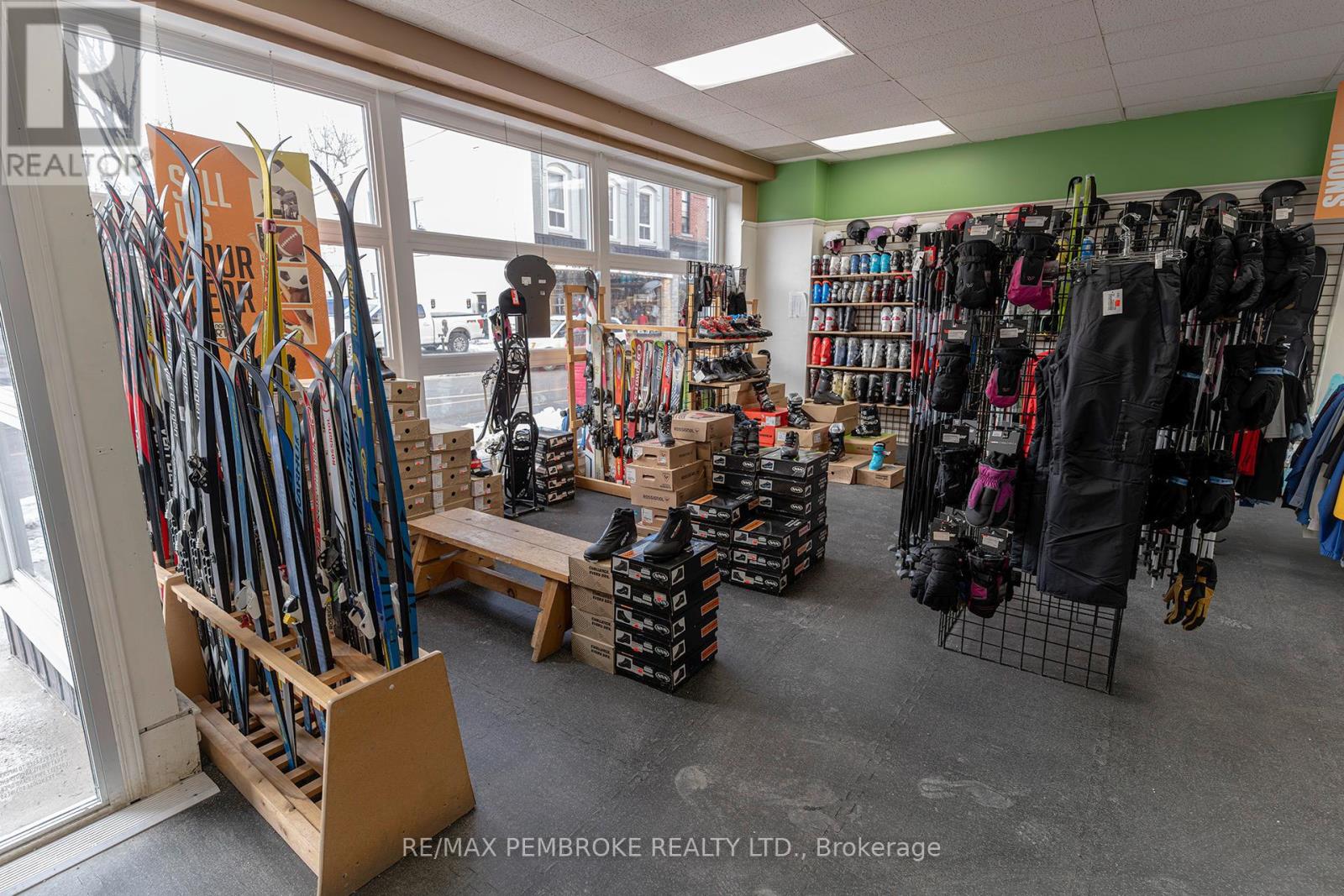 45 Pembroke Street W, Pembroke, Ontario  K8A 5M5 - Photo 4 - X11930771