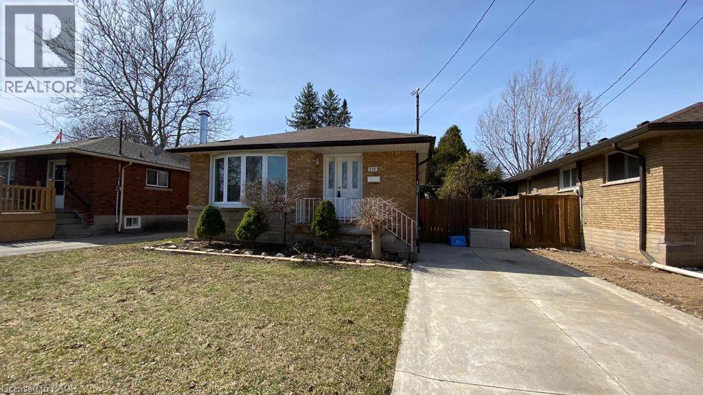 216 West 16th Street Unit# Upper, Hamilton, Ontario  L9C 4C6 - Photo 1 - 40819854