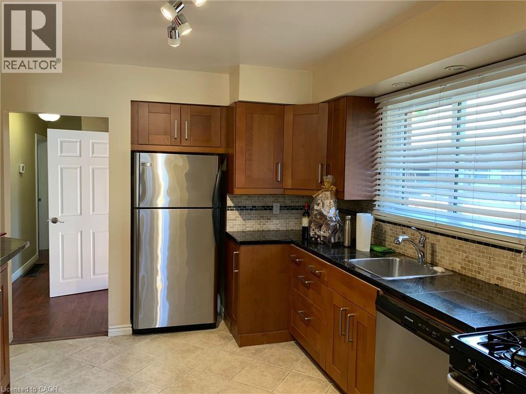 216 West 16th Street Unit# Upper, Hamilton, Ontario  L9C 4C6 - Photo 2 - 40819854