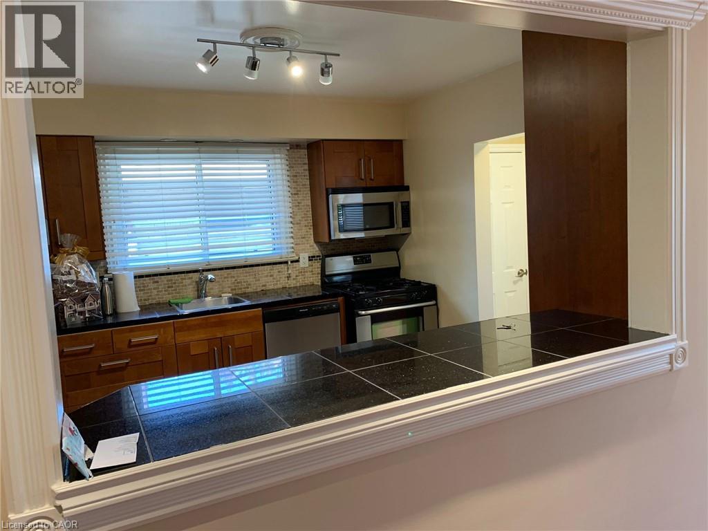 216 West 16th Street Unit# Upper, Hamilton, Ontario  L9C 4C6 - Photo 4 - 40819854